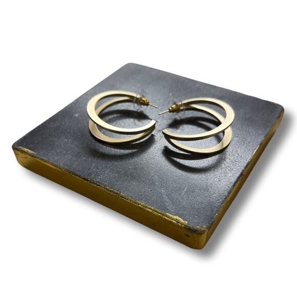 Large Double Row Hoop Earrings in Gold - NWT - Picture 2 of 8